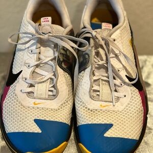 Nike Men's Blue and Yellow Athletic Shoes